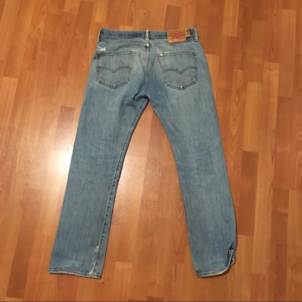 VINTAGE LEVIS!! - Picture 5 of 6